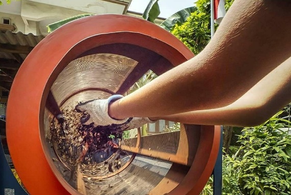 Aksi Nyata Kelompok Perempuan di Tengah Karut Marut Kelola Sampah Jakarta