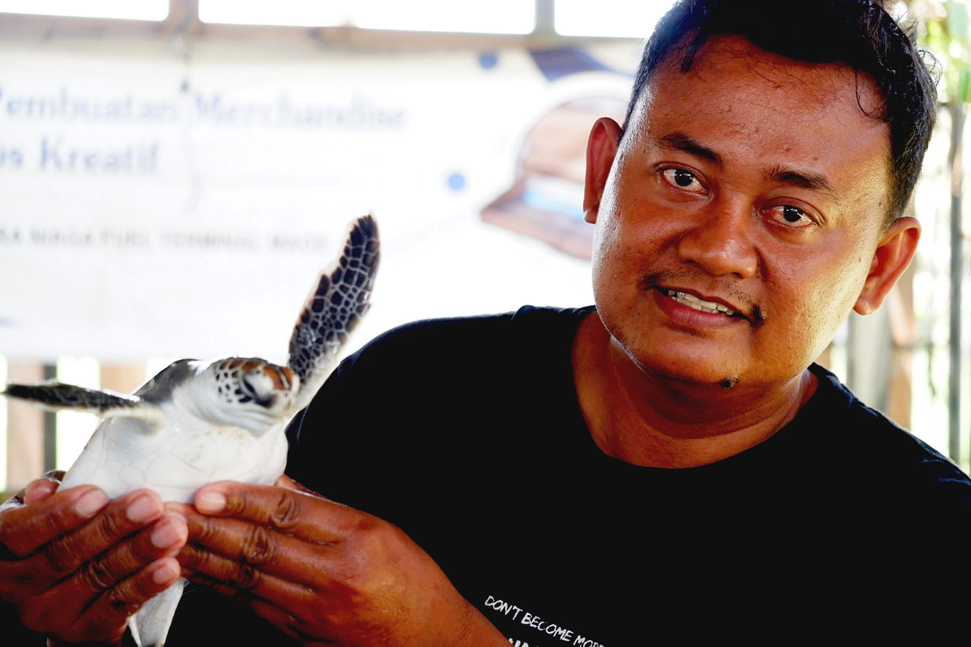 Komitmen Jumawan Jaga Kelestarian Penyu di Cilacap
