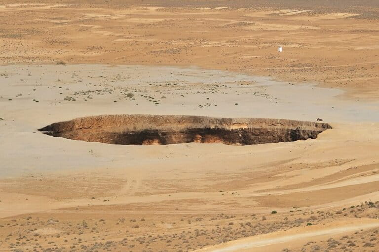Api ‘Gerbang Neraka’ di Kawah Darvaza Meredup, Para Ilmuwan Waspadai Bahaya yang Mengintai