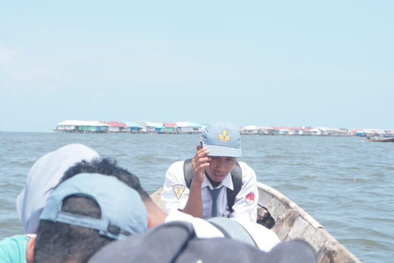 Dahulunya budidaya rumput laut di Konawe Selatan mampu berkontribusi untuk peningkatan pendidikan bagi warganya. Foto: La Ode Risman Hermawan/ Mongabay Indonesia