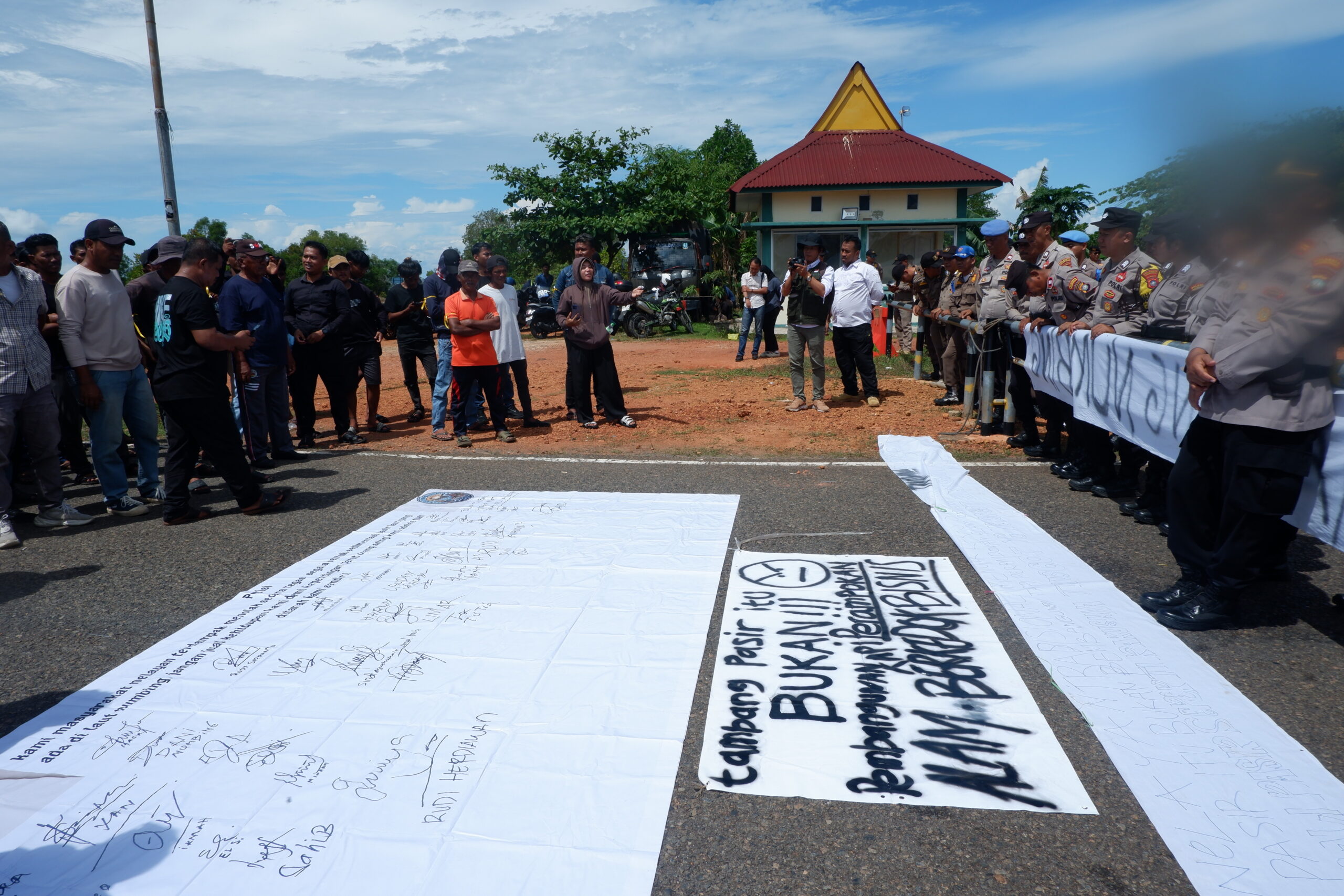 Khawatir Perairan Rusak, Nelayan Tolak Tambang Pasir di Laut Bintan