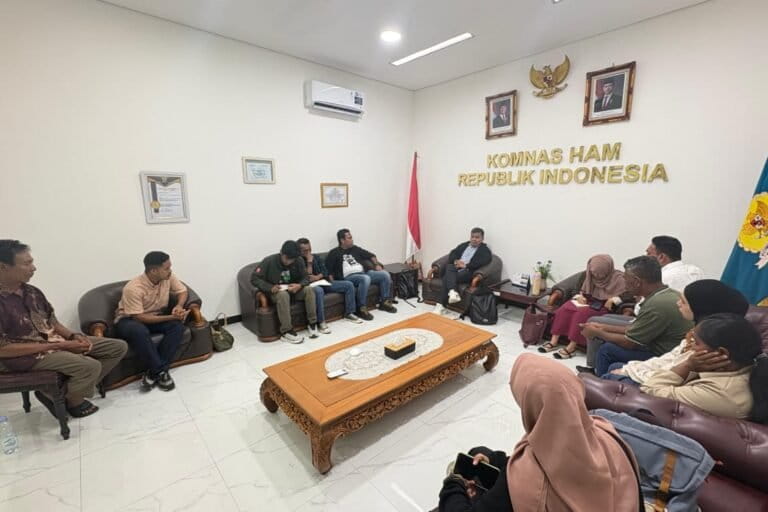 Terdampak Industri Nikel, Warga Obi Ngadu ke Jakarta  [2]  