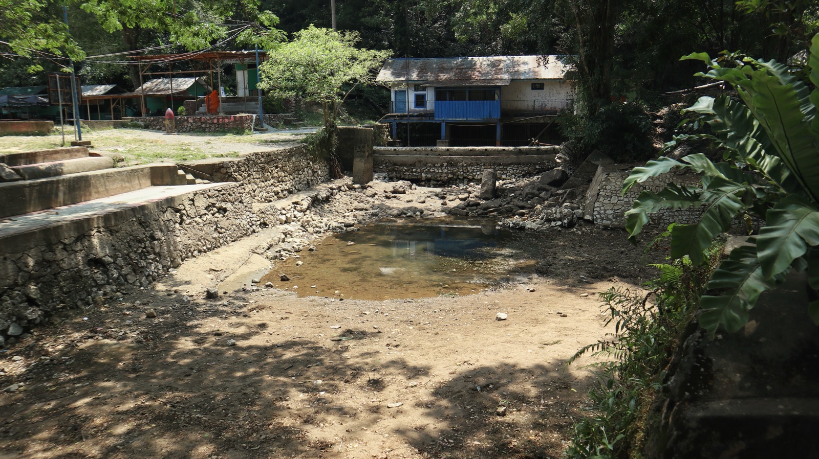 WTP PDAM Tirta Mountala yang berada di Wisata Kolam Mata Ie kering pada 2023. Foto: Nurul Hasanah/ Mongabay Indonesia