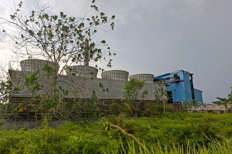 Usul Proyek PLTU Batubara Mangkrak Riau jadi Pembangkit Surya dan Mini Hidro